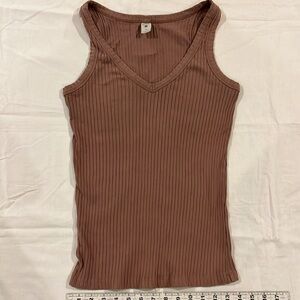 Kate Quinn Women’s Ribbed V-Neck Tank Top - Tan